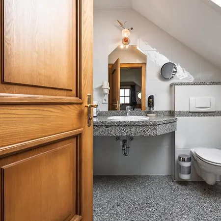 ブロベルガー ホフ 3*